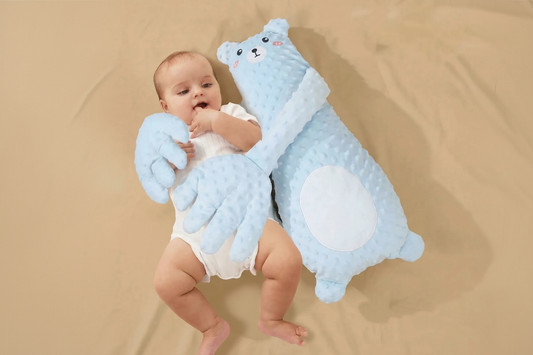 doudou qui tapote bébé ours bleu bébé serein