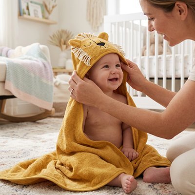 Cape de bain bébé rituel sommeil lion bébé maman joyeux 