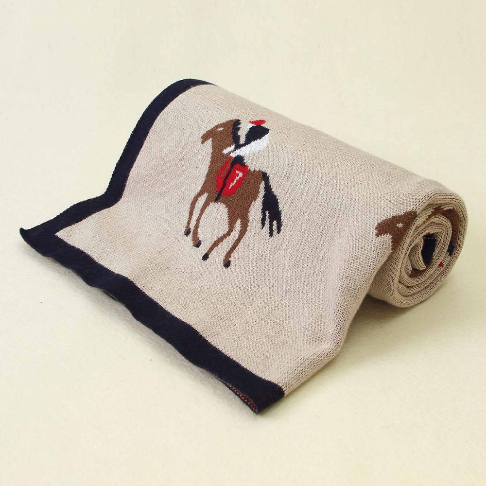 couverture en laine pour bebe chevalier beige