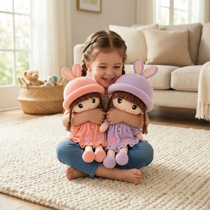 deux doudous bébé fille princesse-lapin  rose mauve fillette joyeuse