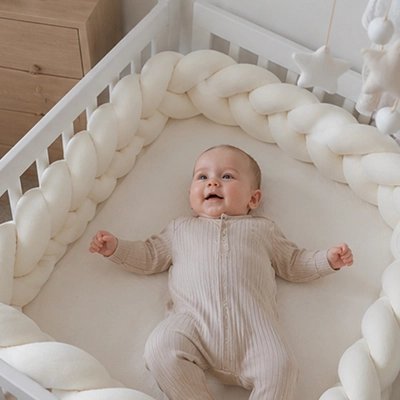Tour de lit tresse douceur sécurisé beige bébé calme