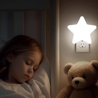 veilleuse enfant étoile blanche fillette dort