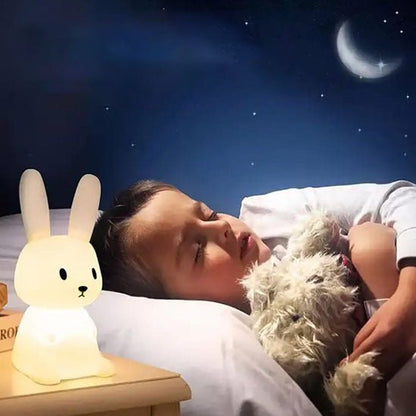 veilleuse enfant lapin enfant dort