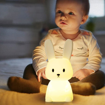 veilleuse enfant lapin jaune enfant assis
